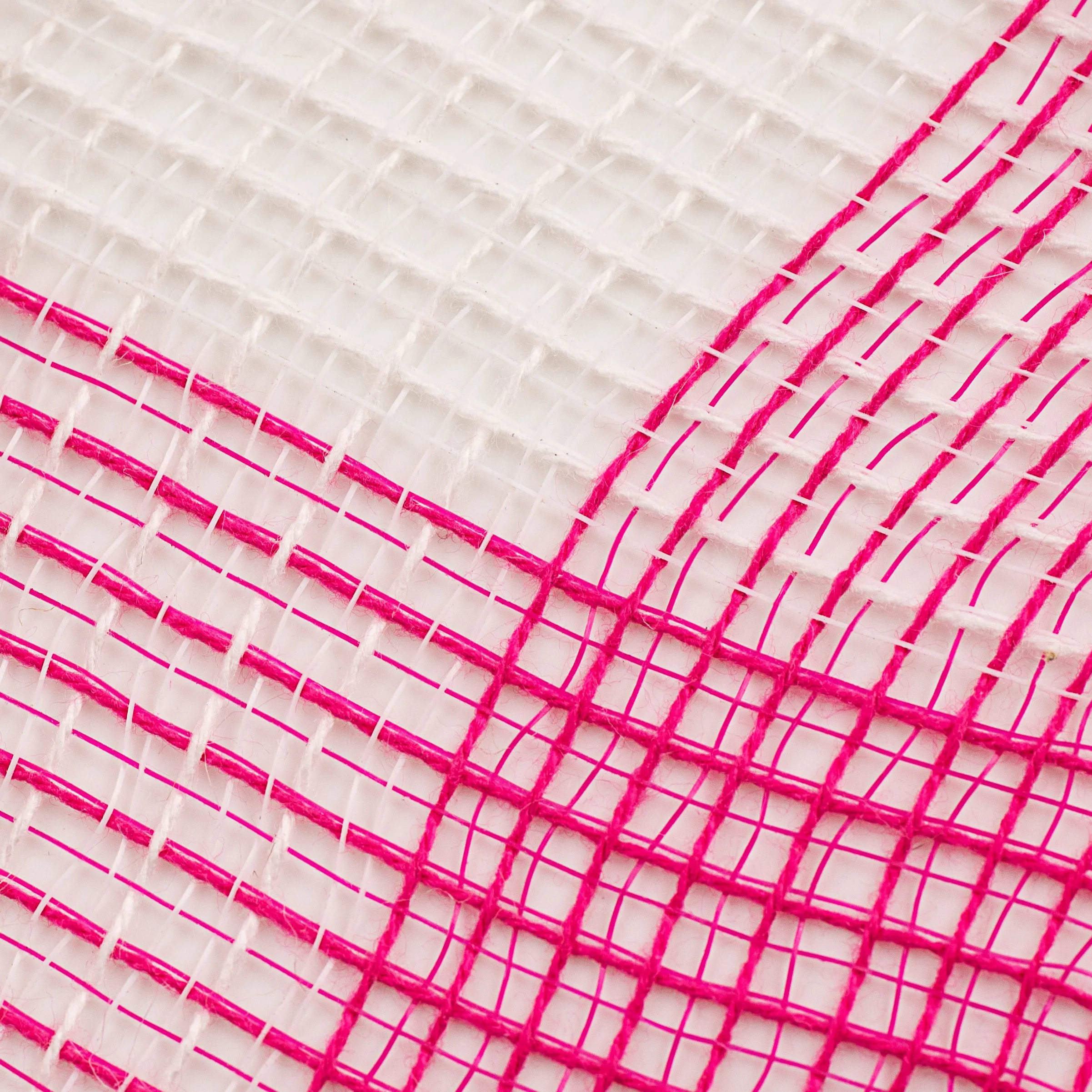 10" Fabric Mesh: Fuchsia & White Plaid