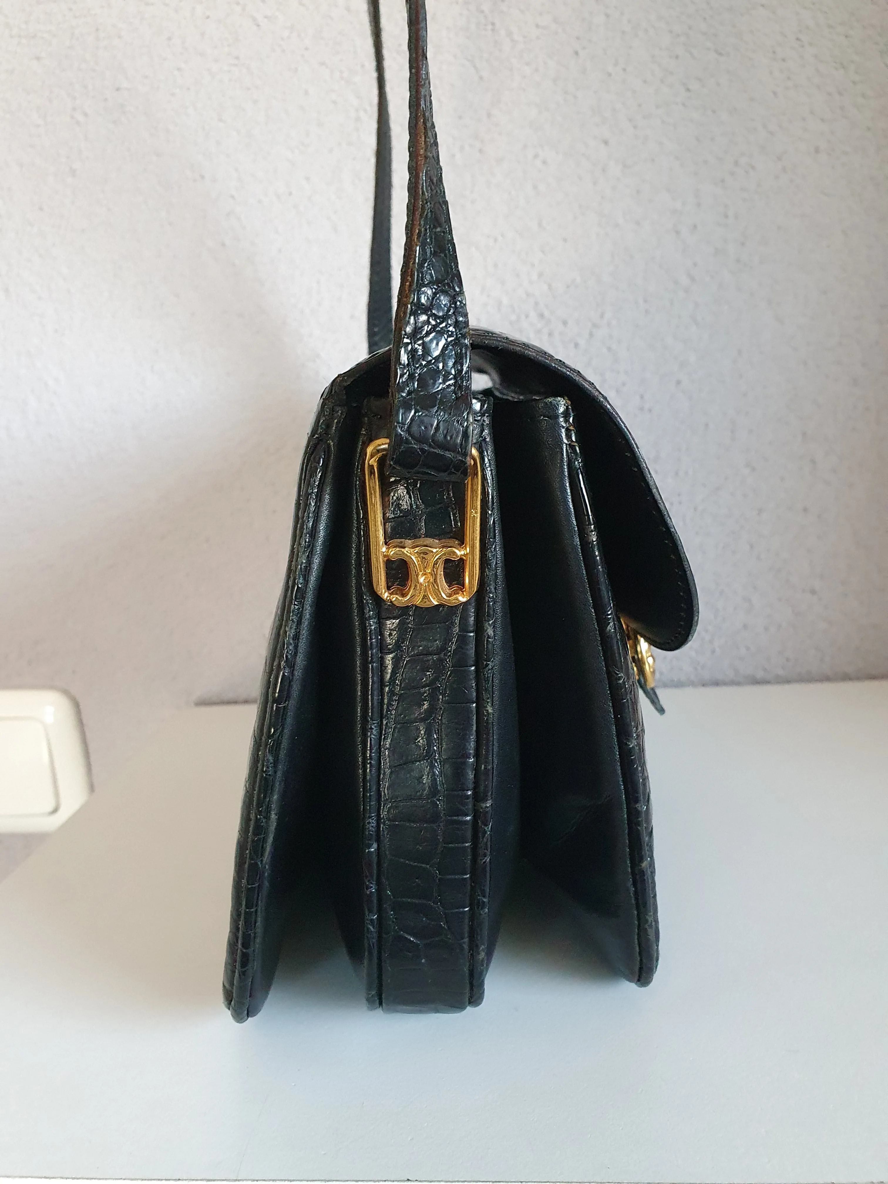 CELINE  triomphe vintage crocodile leather crossbody bag