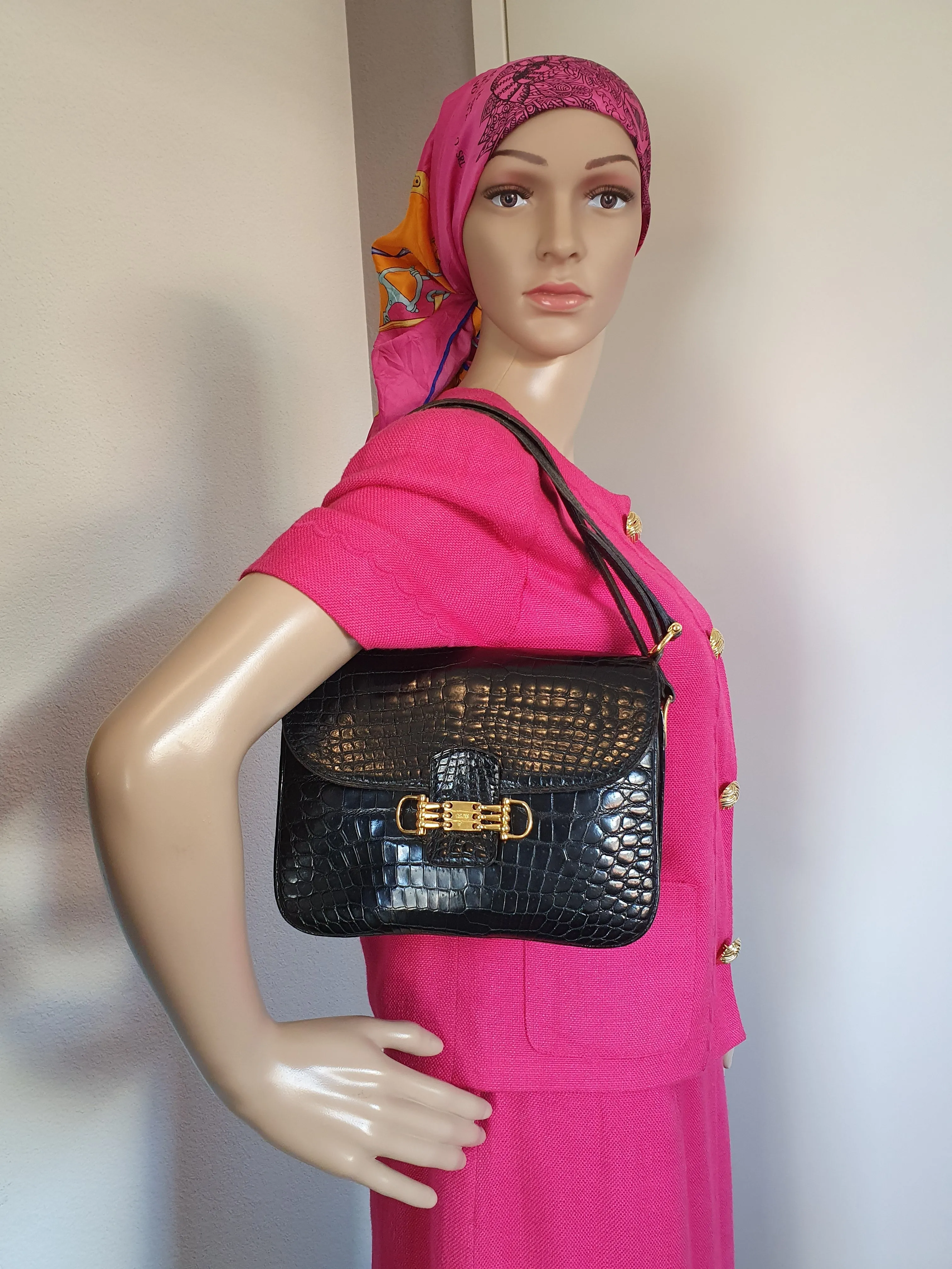 CELINE  triomphe vintage crocodile leather crossbody bag