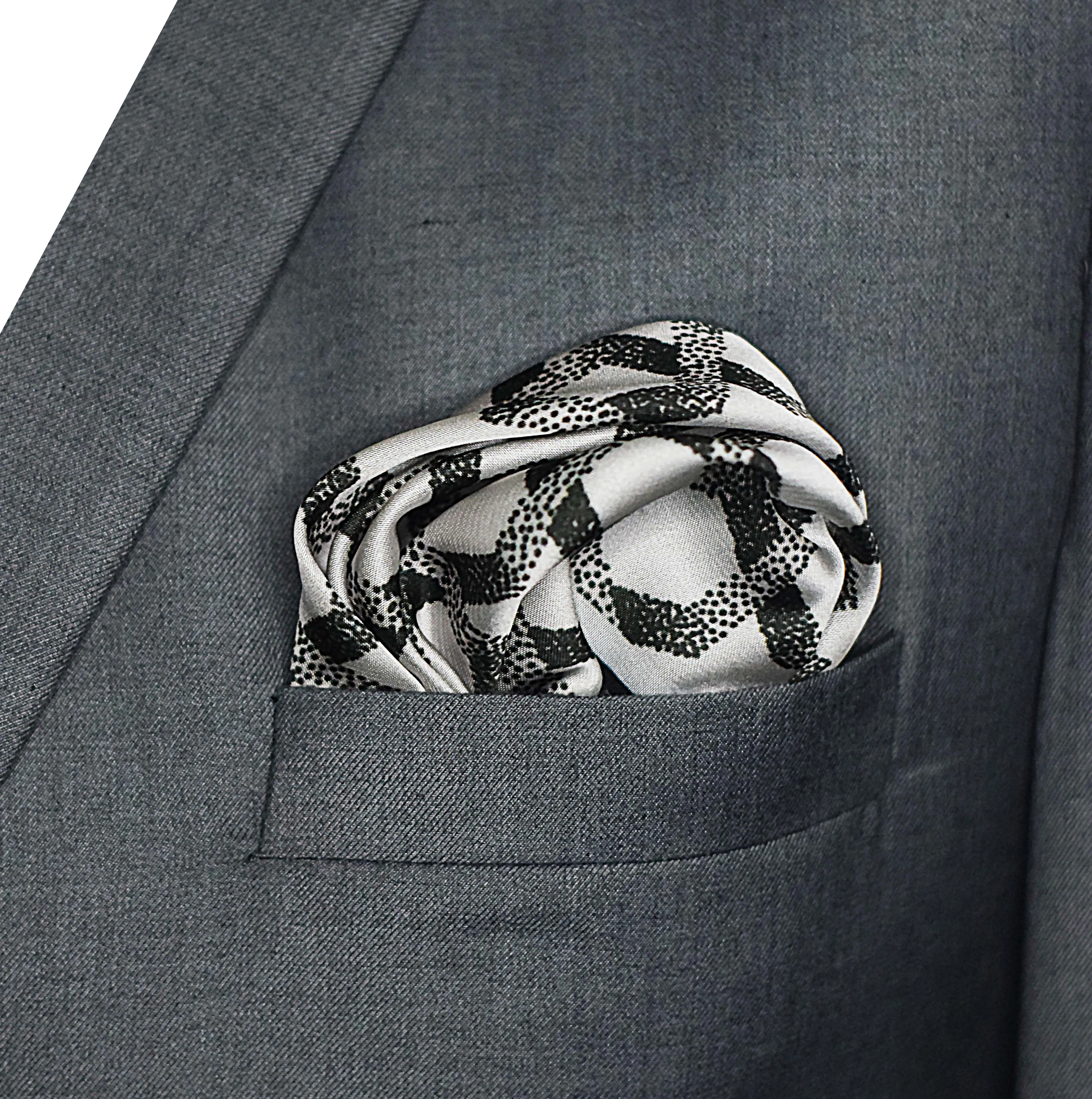 INFINITE GEOMETRIC LOOP – SILK POCKET SQUARES