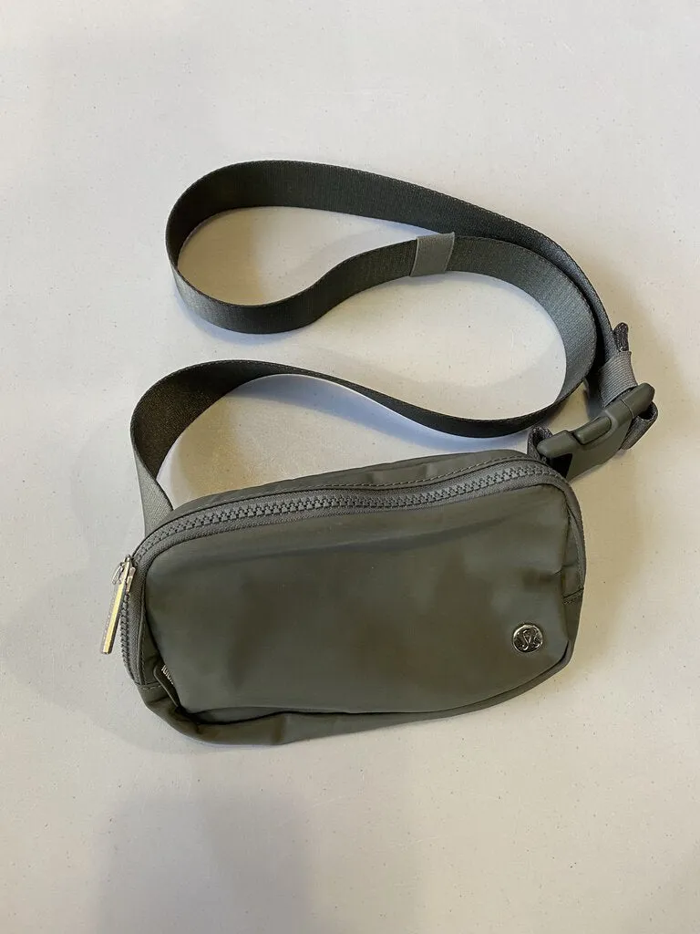 Lululemon small nylon crossbody bag