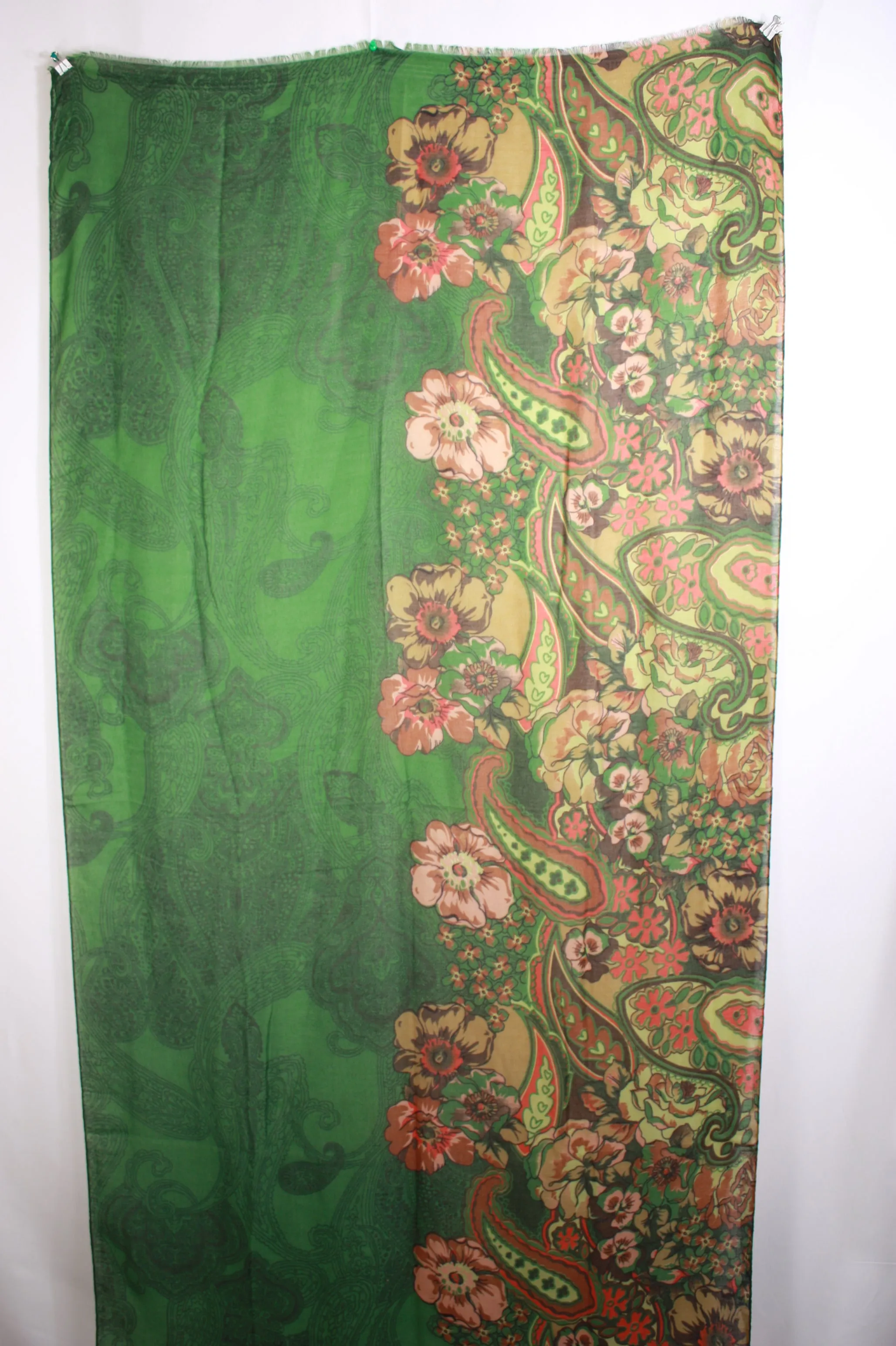 PA11 - Scarf with Ornamental Paisley Half Print