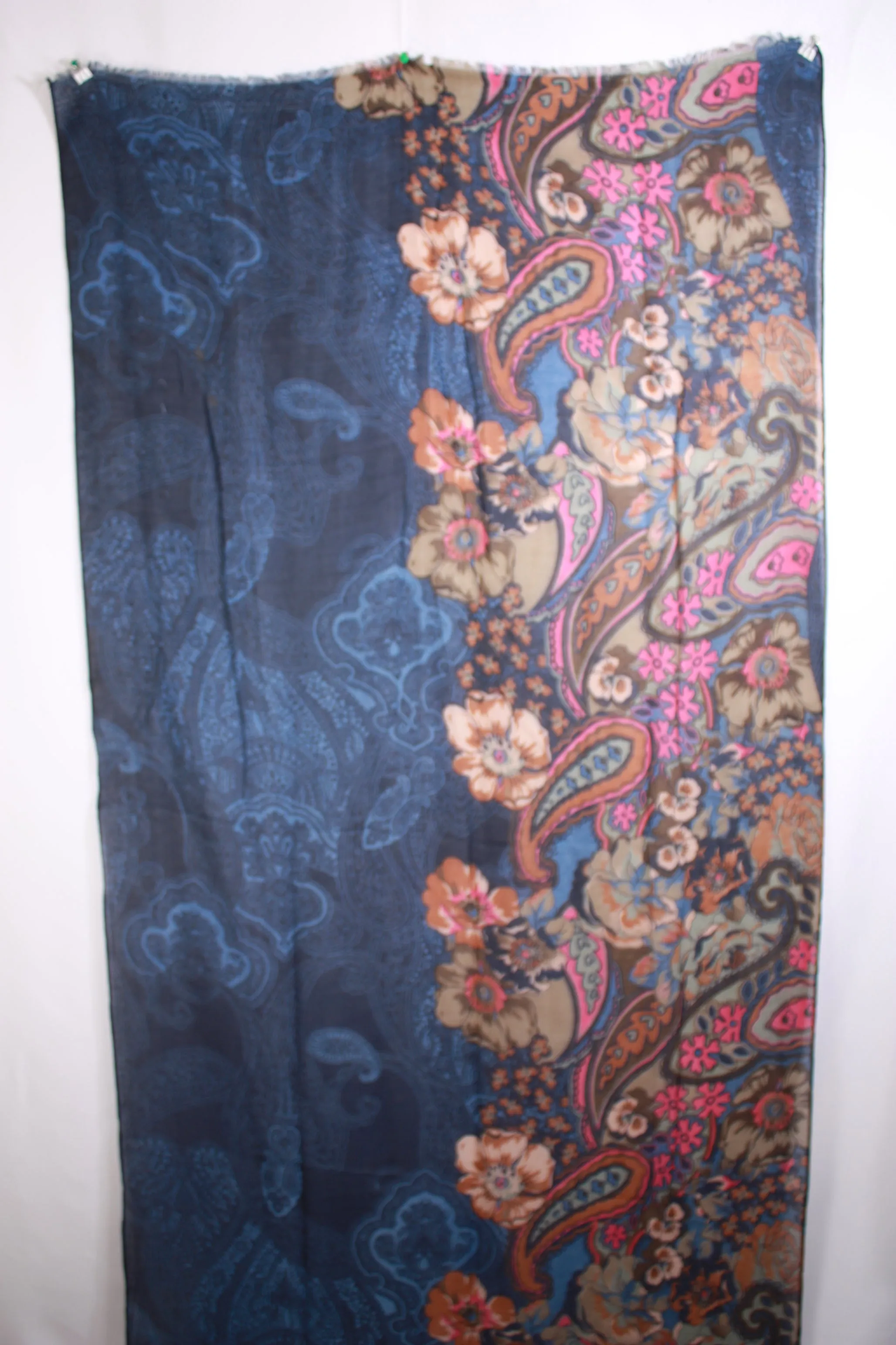 PA11 - Scarf with Ornamental Paisley Half Print