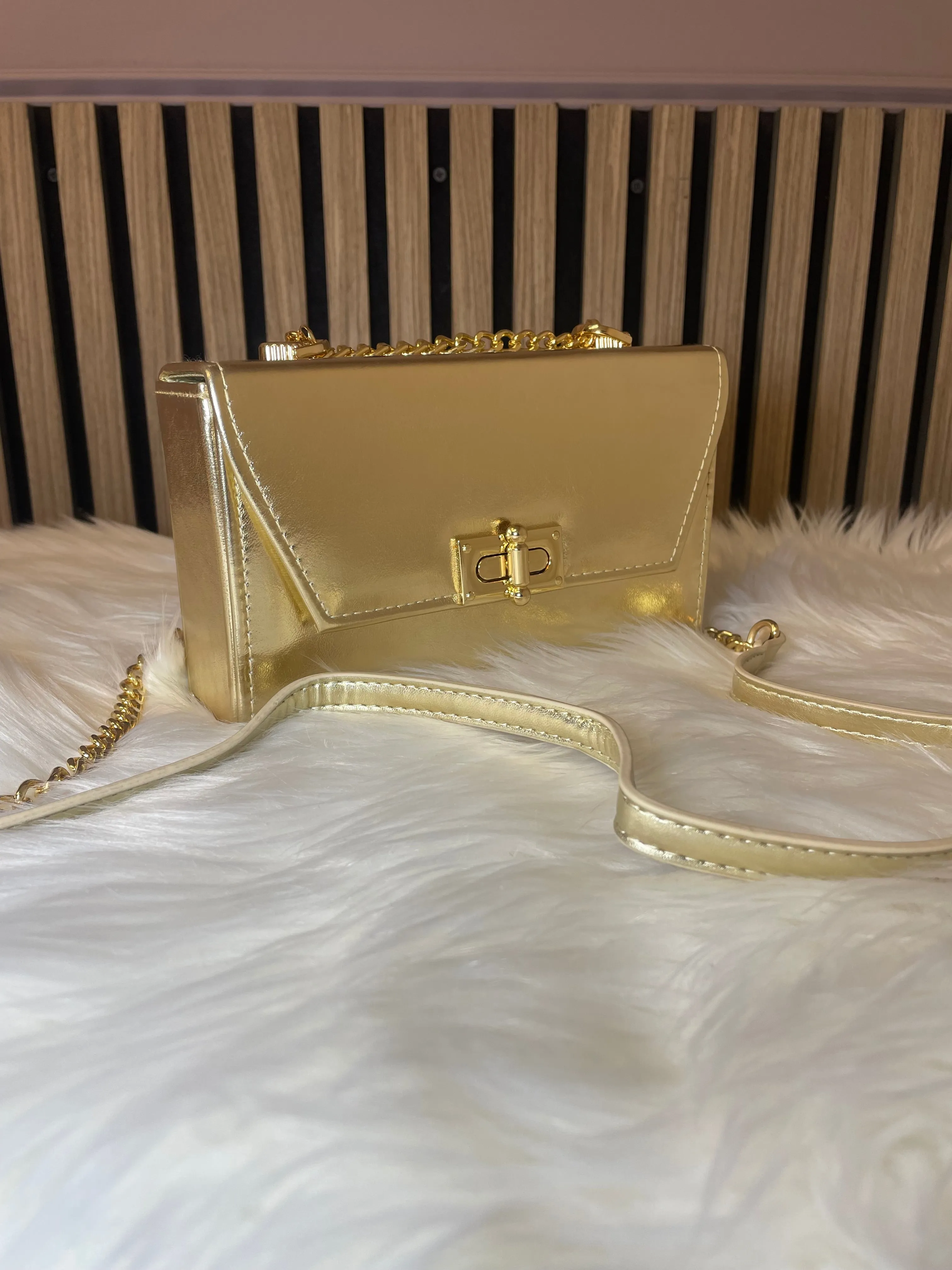 SARAH CROSSBODY BAG (GOLD)