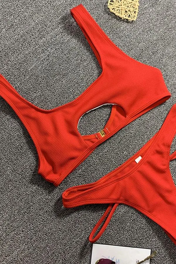 Solid Color Striking High Leg Bikini